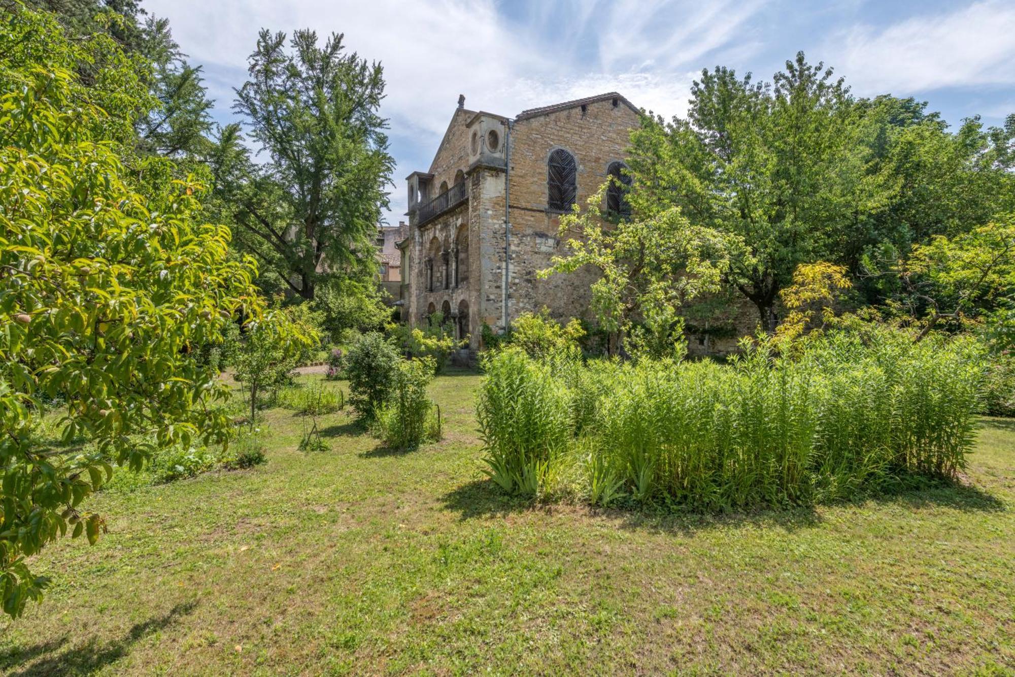 Les Suites De L'Ile Barbe Lyon Exterior foto